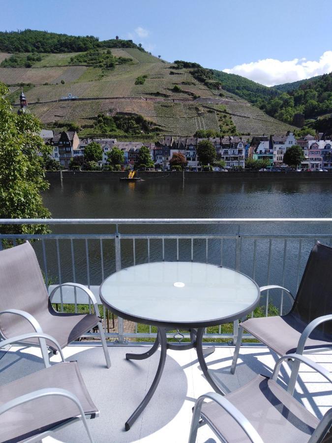Haus Margarete Apartment Zell an der Mosel Exterior photo