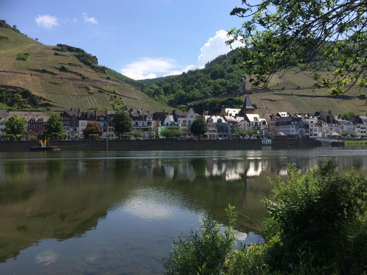 Haus Margarete Apartment Zell an der Mosel Exterior photo